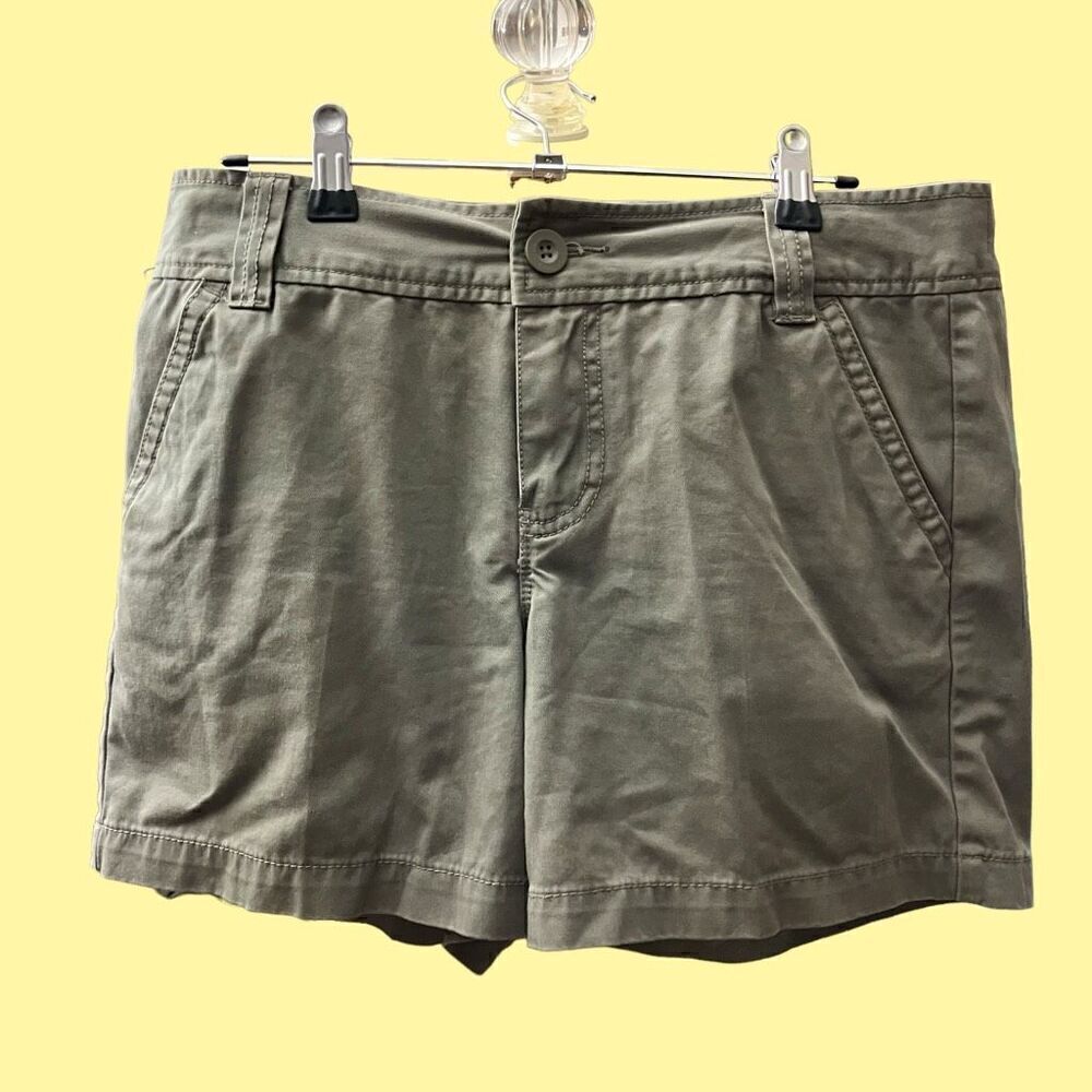 Calvin Klein Women’s Shorts / SZ: 8